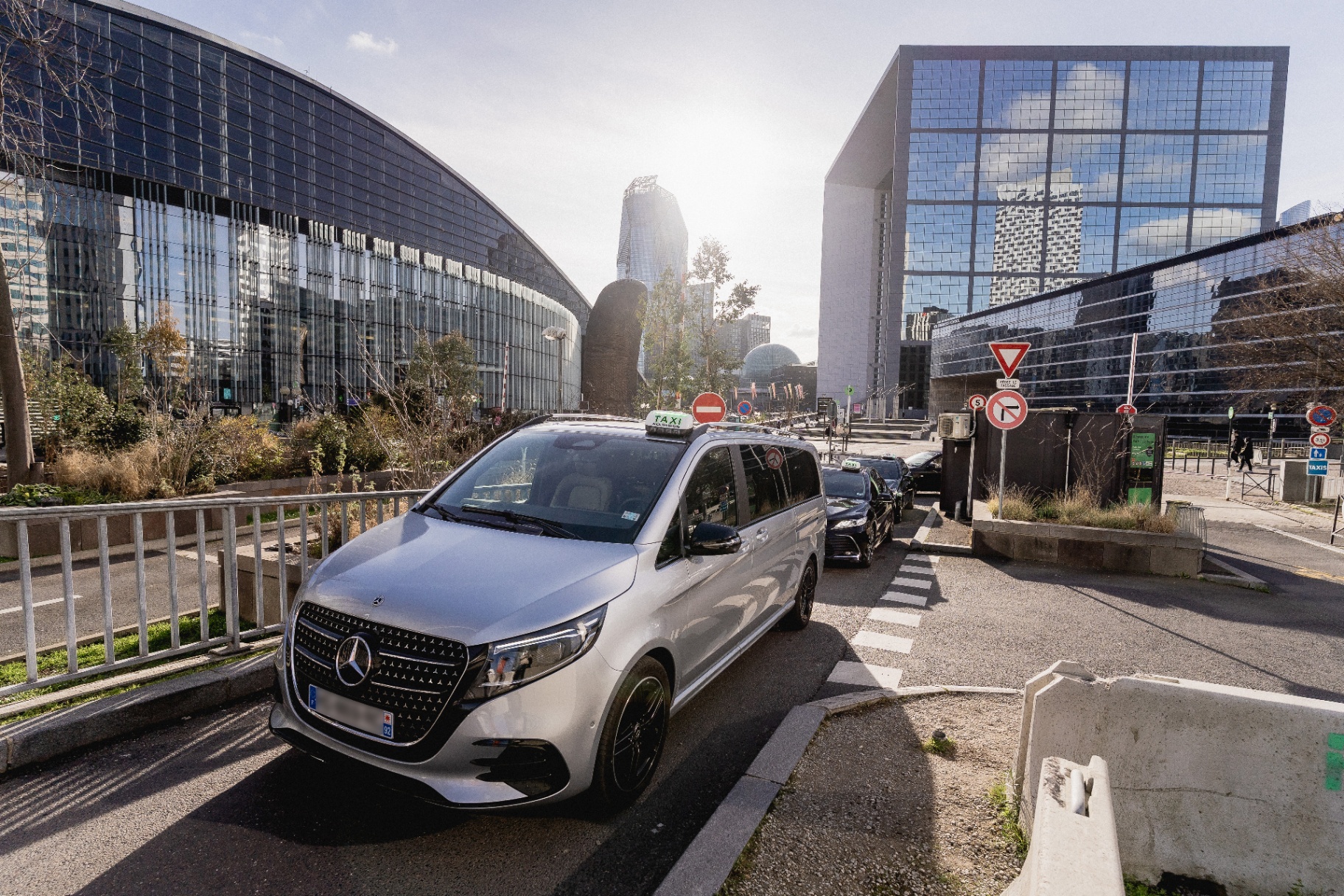 Mercedes V-Class à La Défense